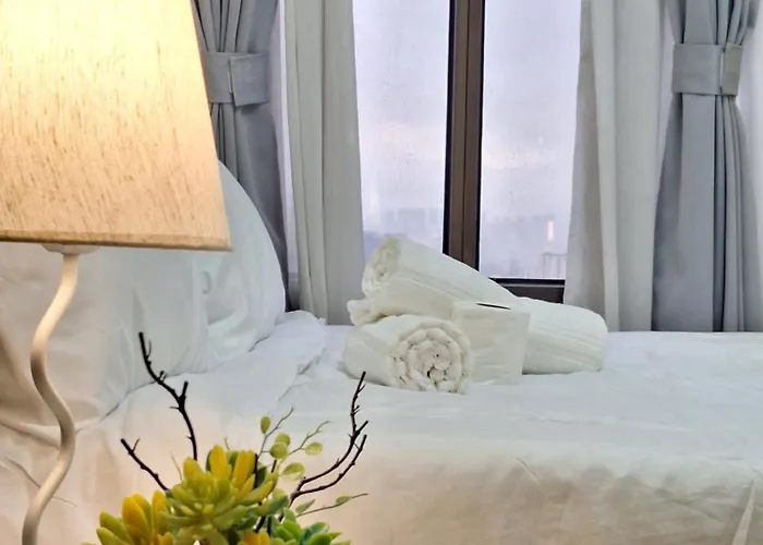 3Br Balcony -100Sqm -Pet -Freeparking |Moa/Picc/Airport Apartamento Manila
